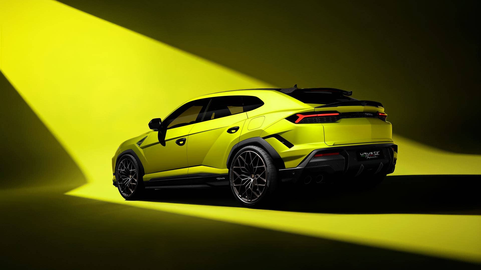 lamborghini-urus-se-performante-03.jpg?profile=rss