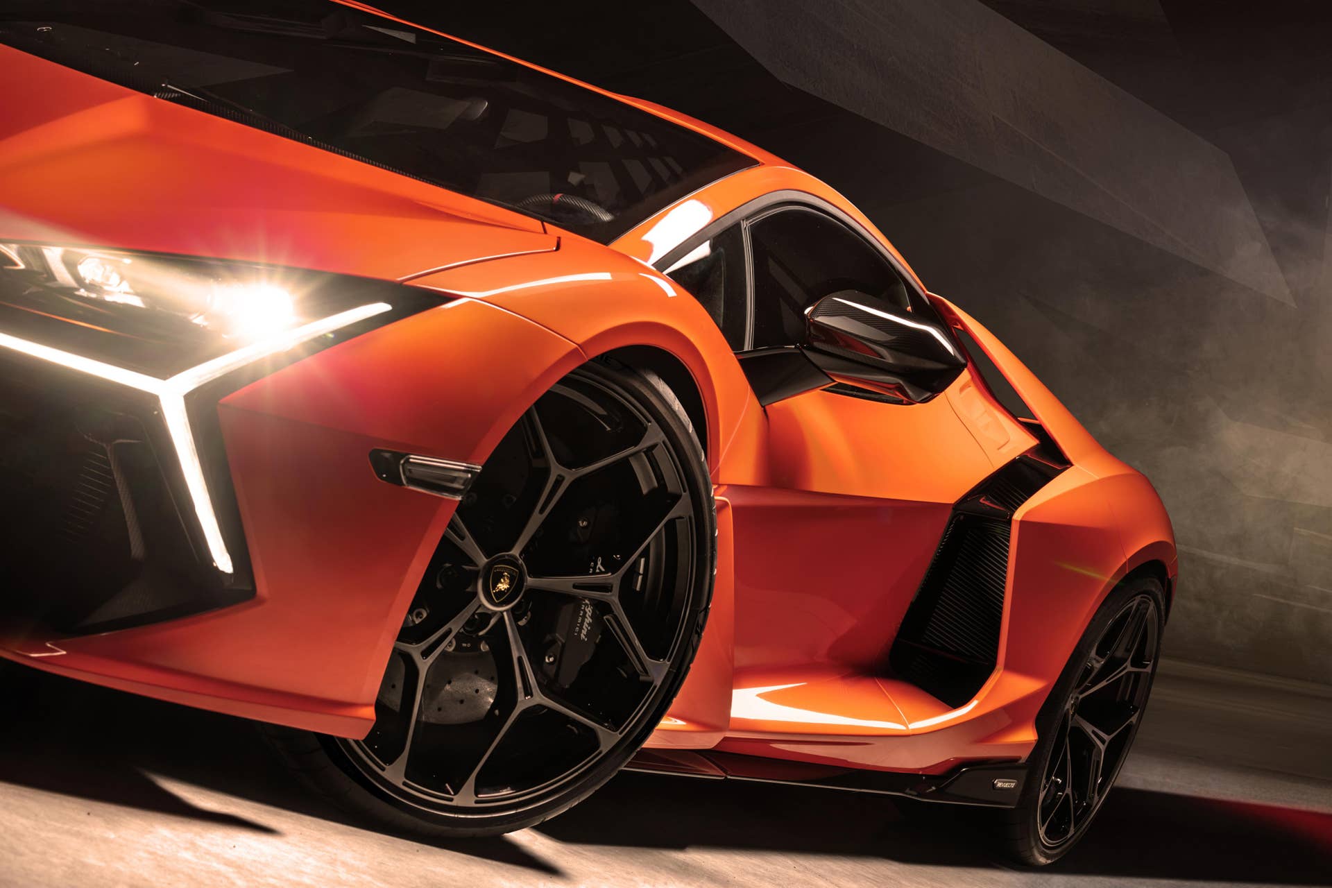 2025 Lamborghini Revuelto Review, Specs, Pricing, and Warranty