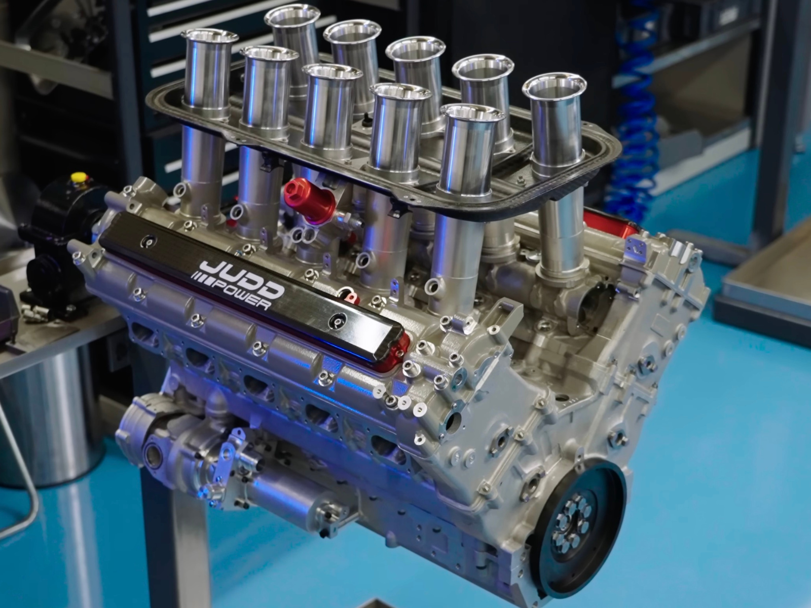 Hand Powered Engine A Legendary Race Shop Is Still Building 800-HP V10 Engines By Hand ...