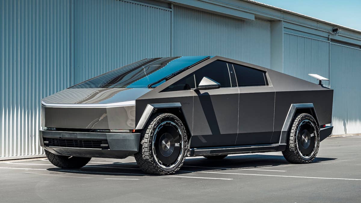 tesla-cybertruck-up-forged-cybrdisc-24-inch-wheels-unplugged-performance-3840px-18.jpg?profile=rss