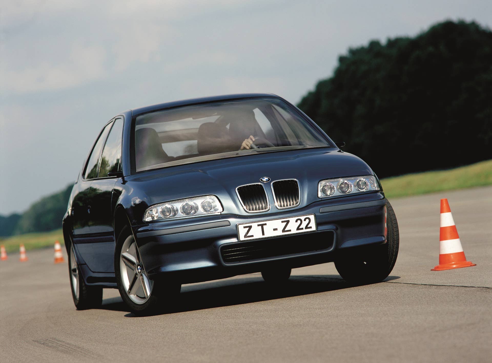 1999-bmw-z22-concept.jpg?