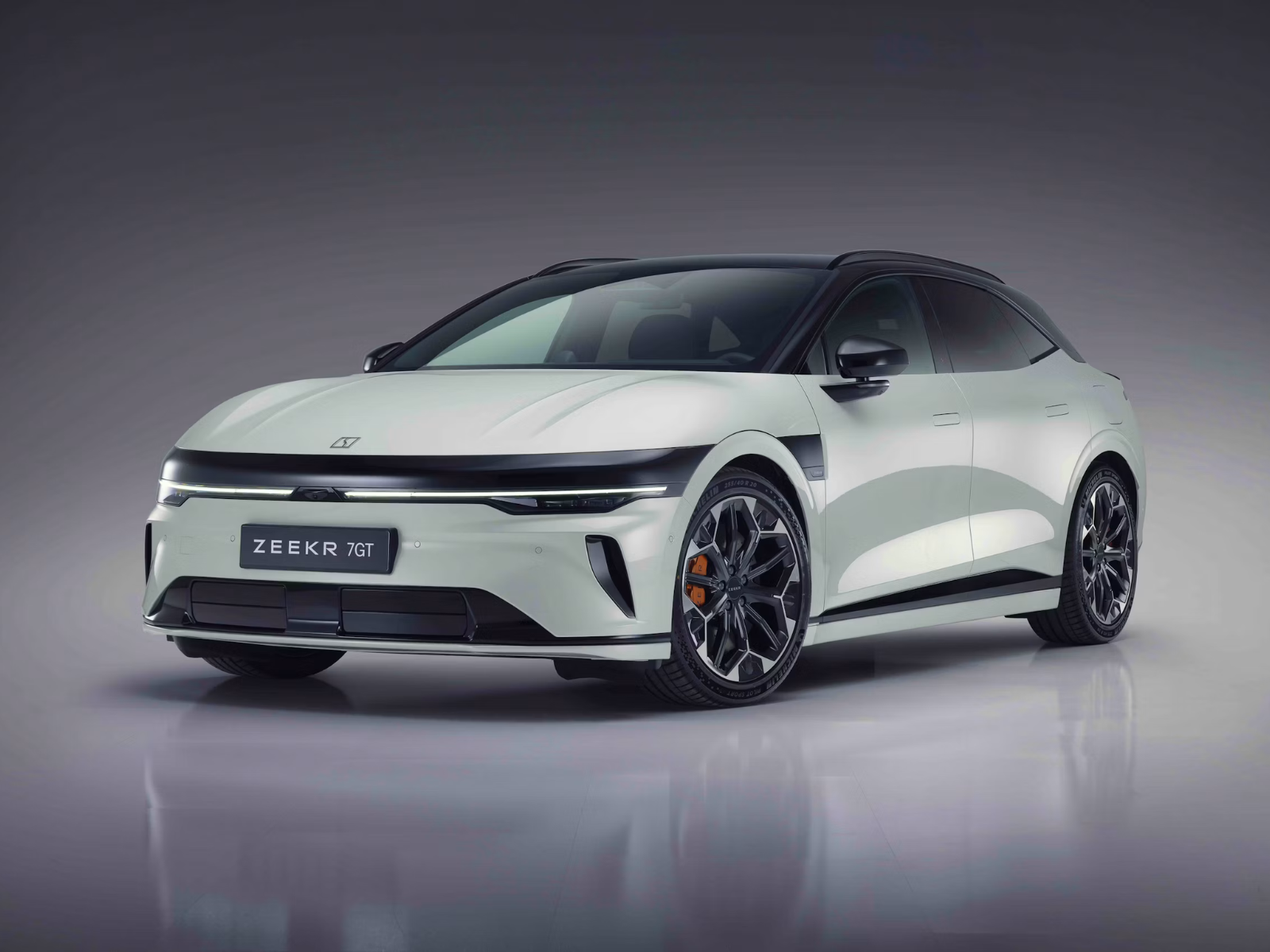 Mansory's Latest Build Is a 1,381-HP Chinese SUV That Looks Like a