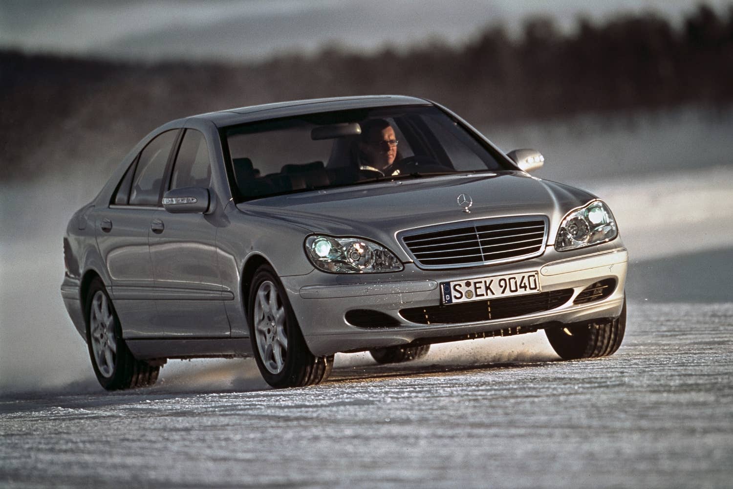 W220 Mercedes-Benz S-Class