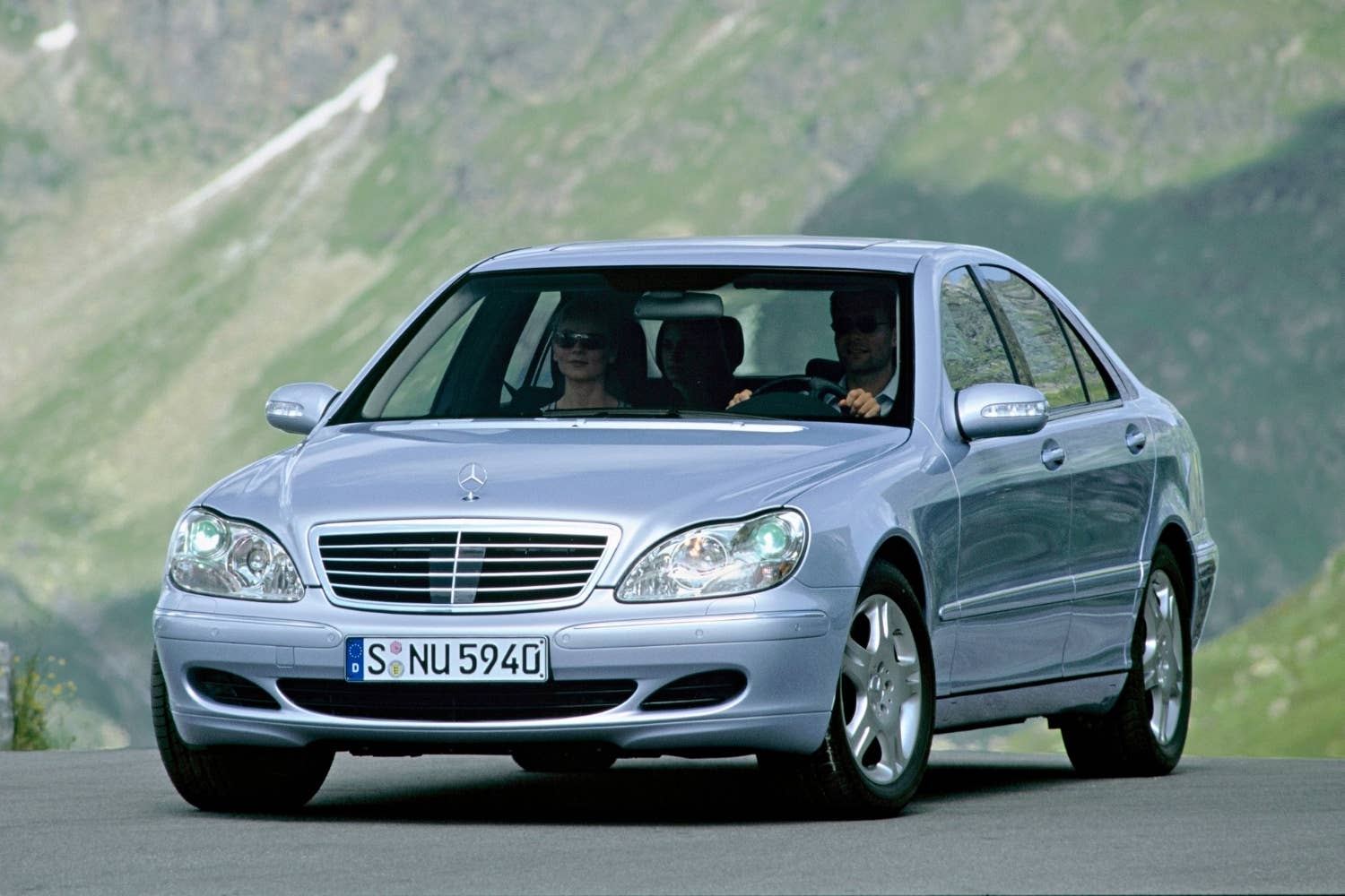 W220 Mercedes-Benz S-Class