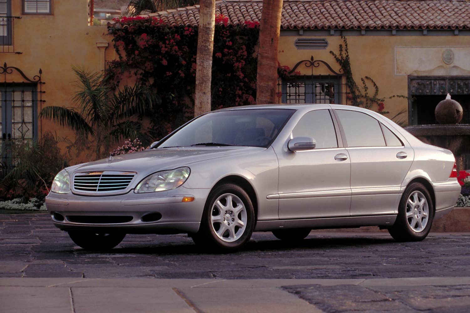 W220 Mercedes-Benz S-Class