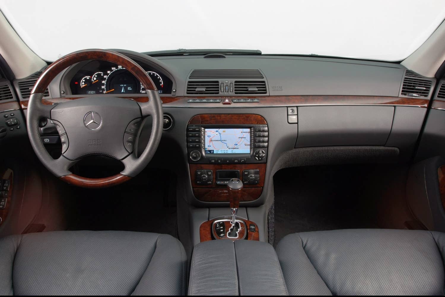 W220 Mercedes-Benz S-Class