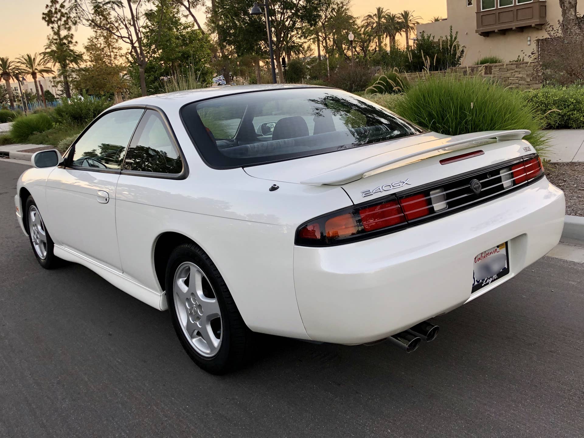 Nissan_240SX_S14_rear_2