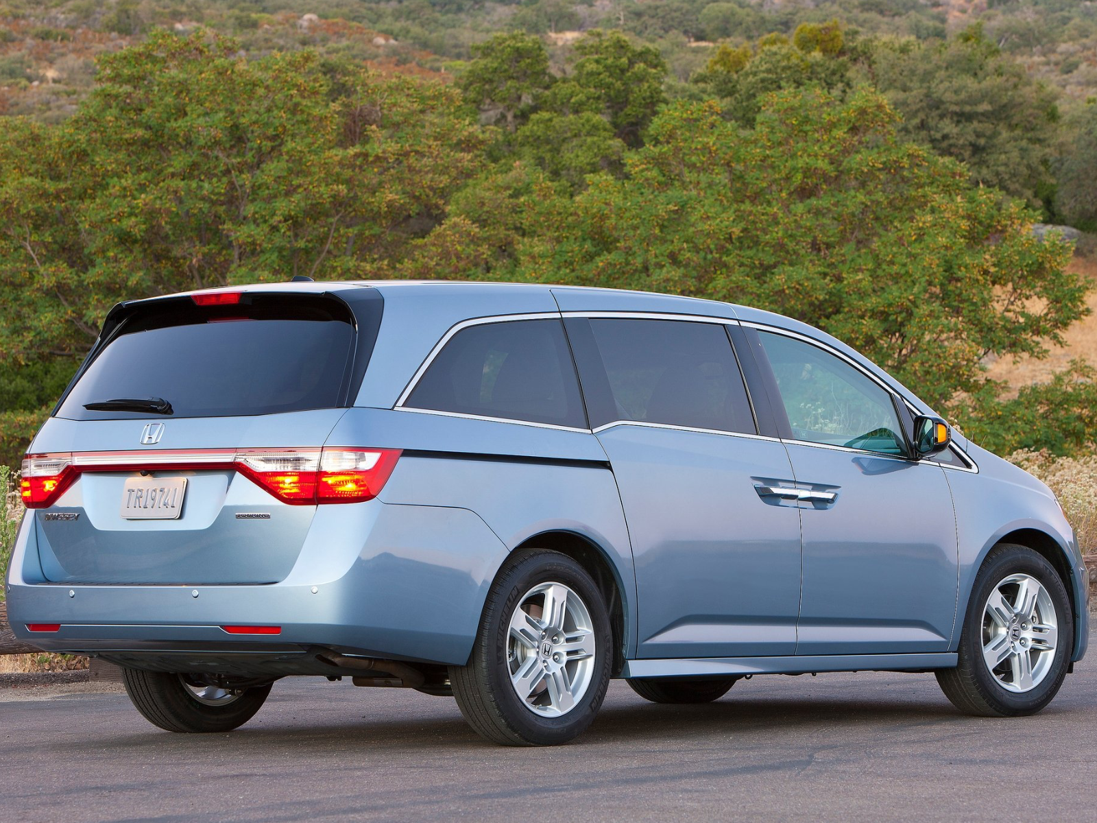 2012-honda-odyssey-5.png?profile=rss
