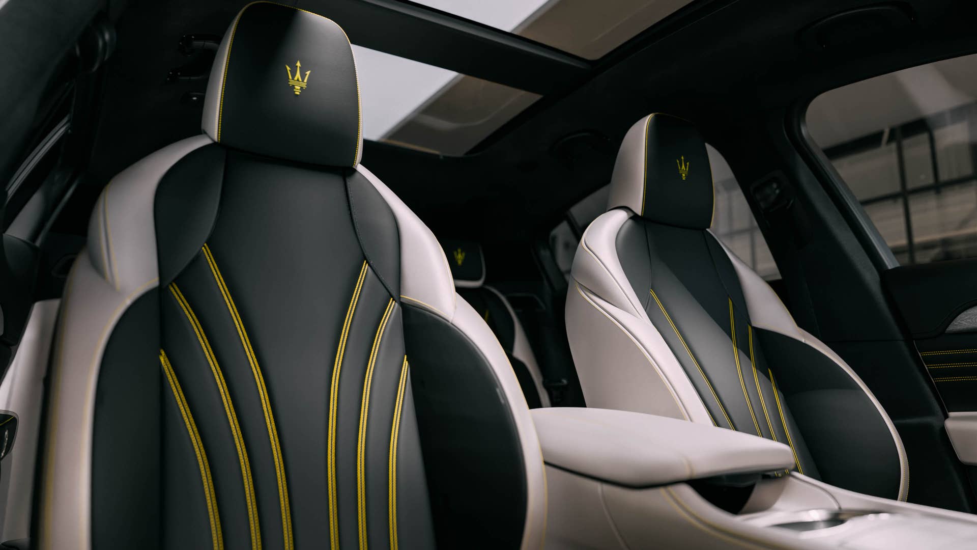 2025-2026 Maserati Grecale Folgore interior front seats