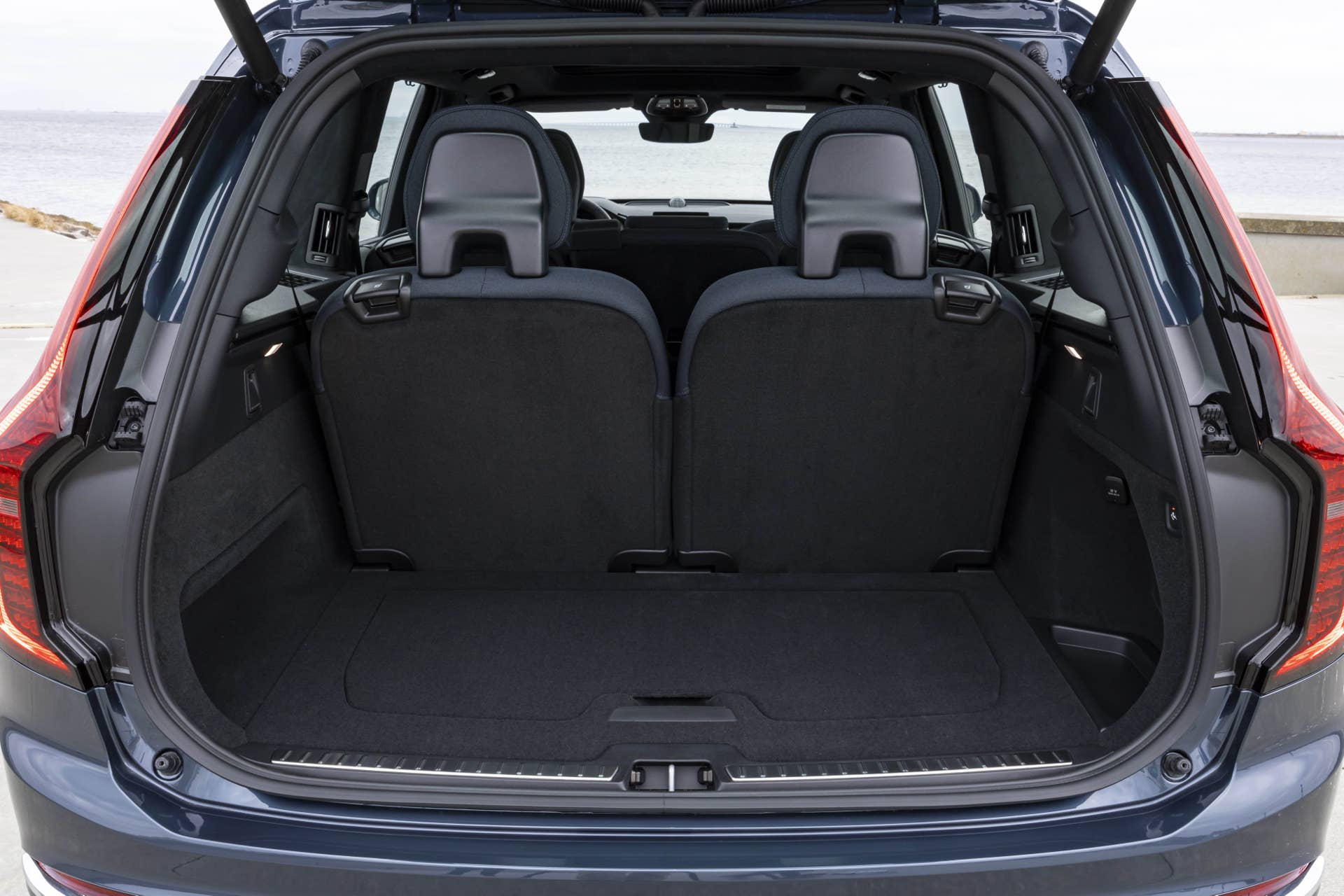 2026 Volvo XC90 trunk