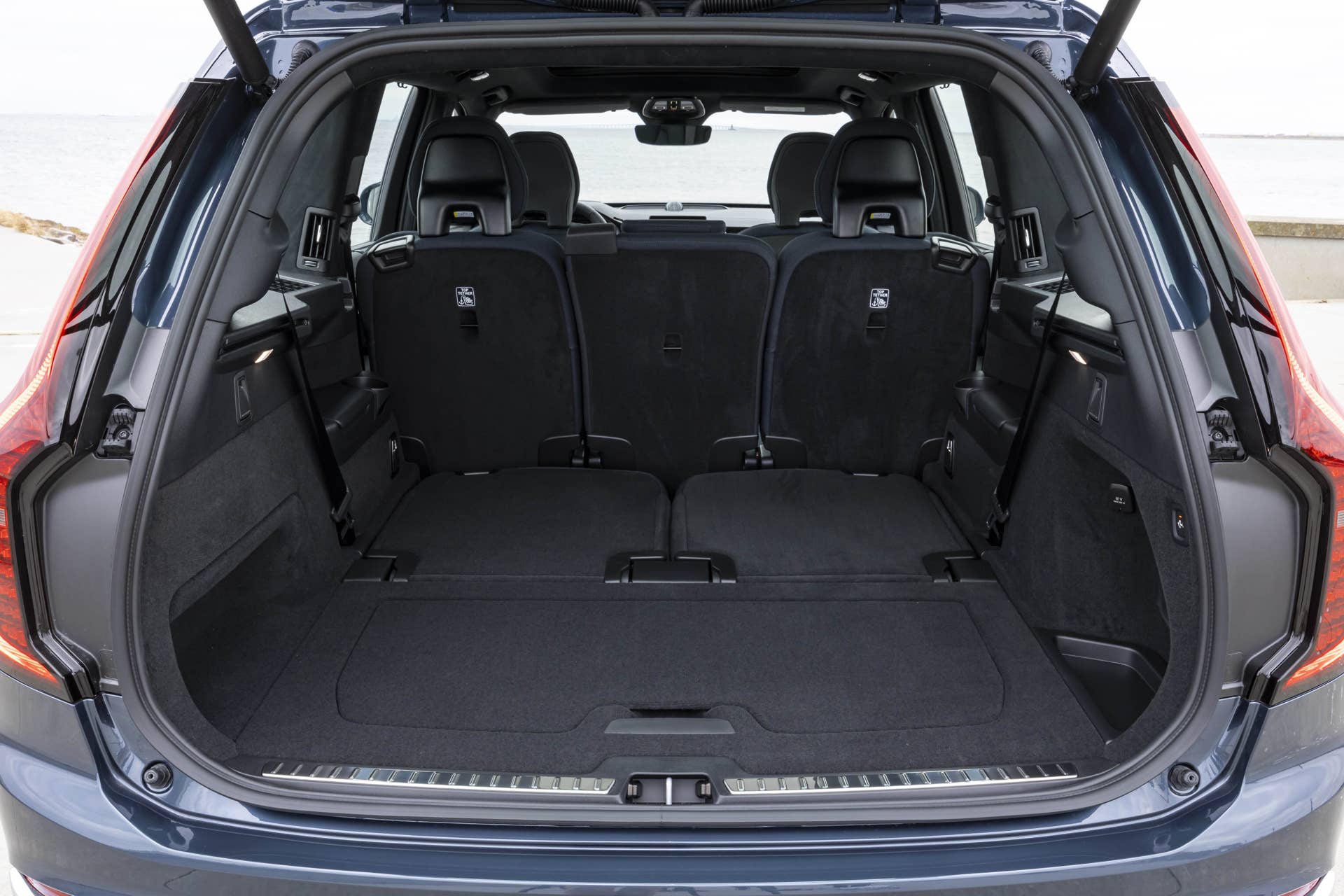 2026 Volvo XC90 trunk 3rd row folded