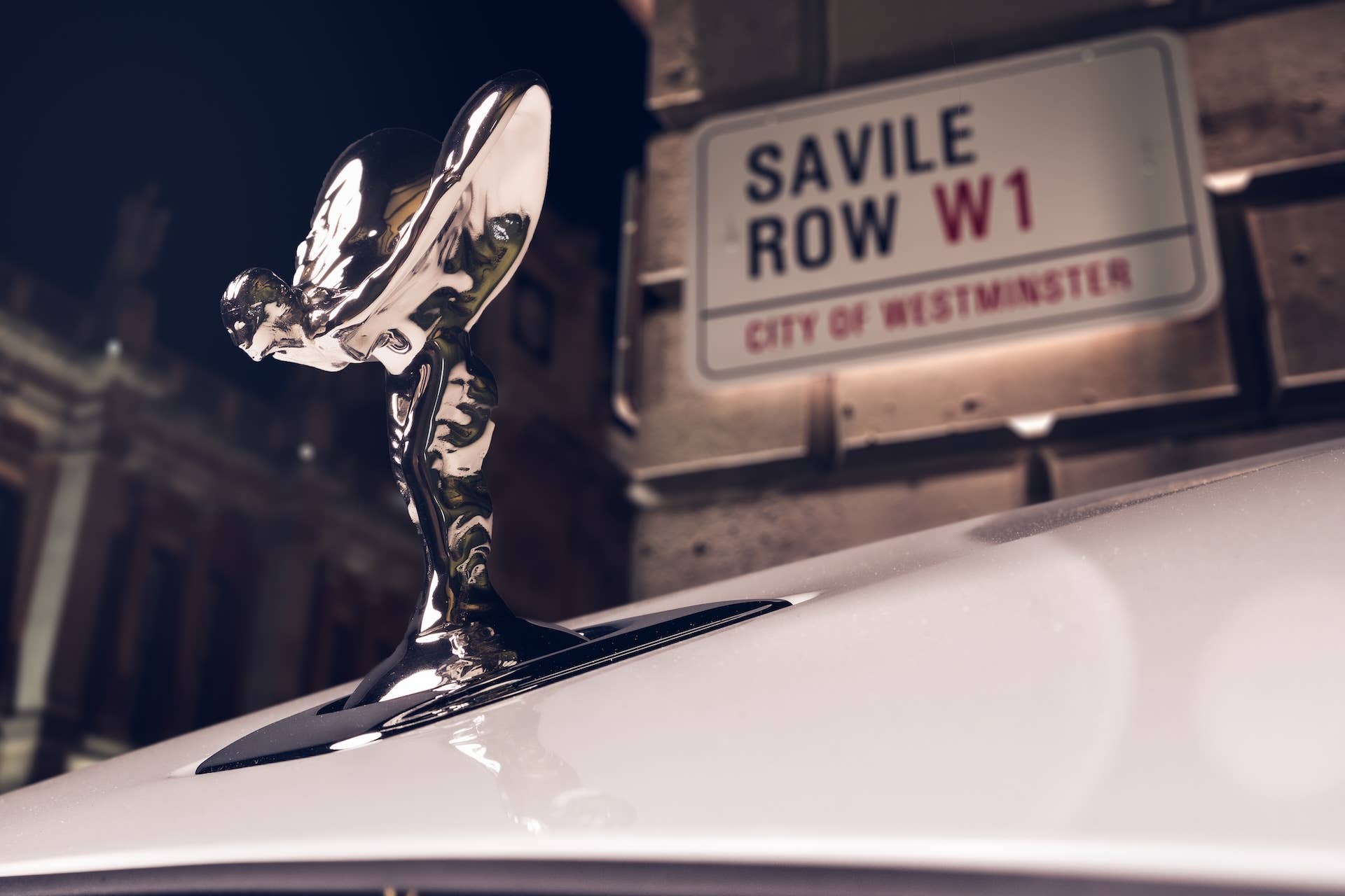 Rroyce Rows Rolls-Royce Ghost Savile Row Turns British Tailoring Into Rolling Art ...