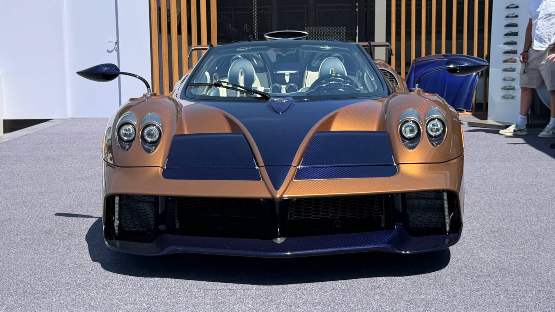 Pagani Huayra 70 Derecho