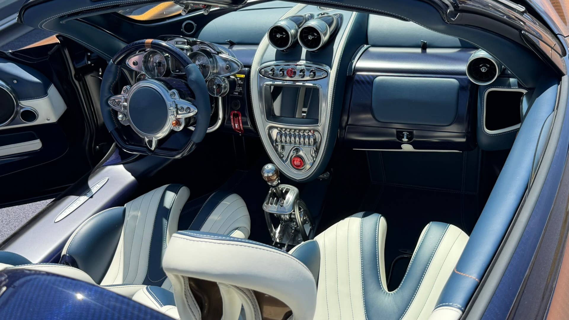 Pagani Huayra 70 Derecho