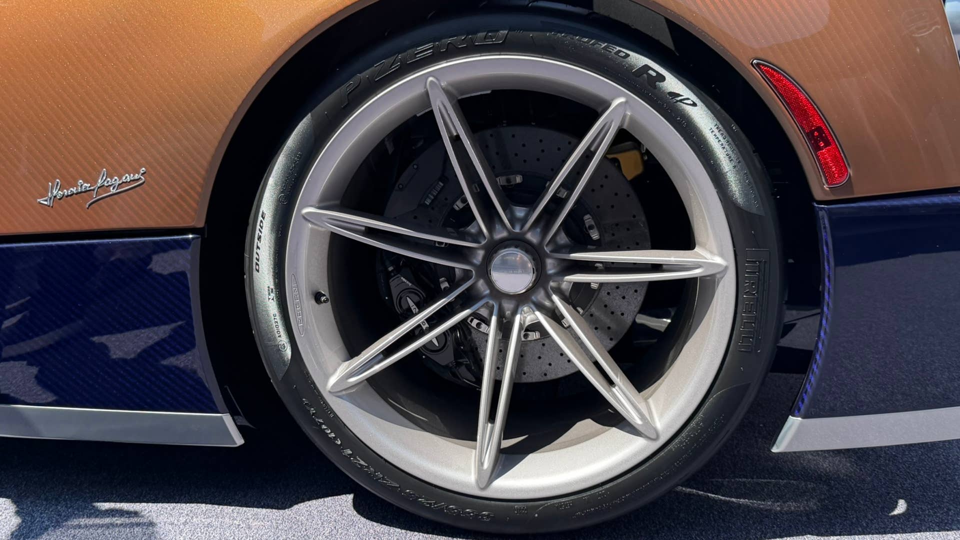 Pagani Huayra 70 Derecho
