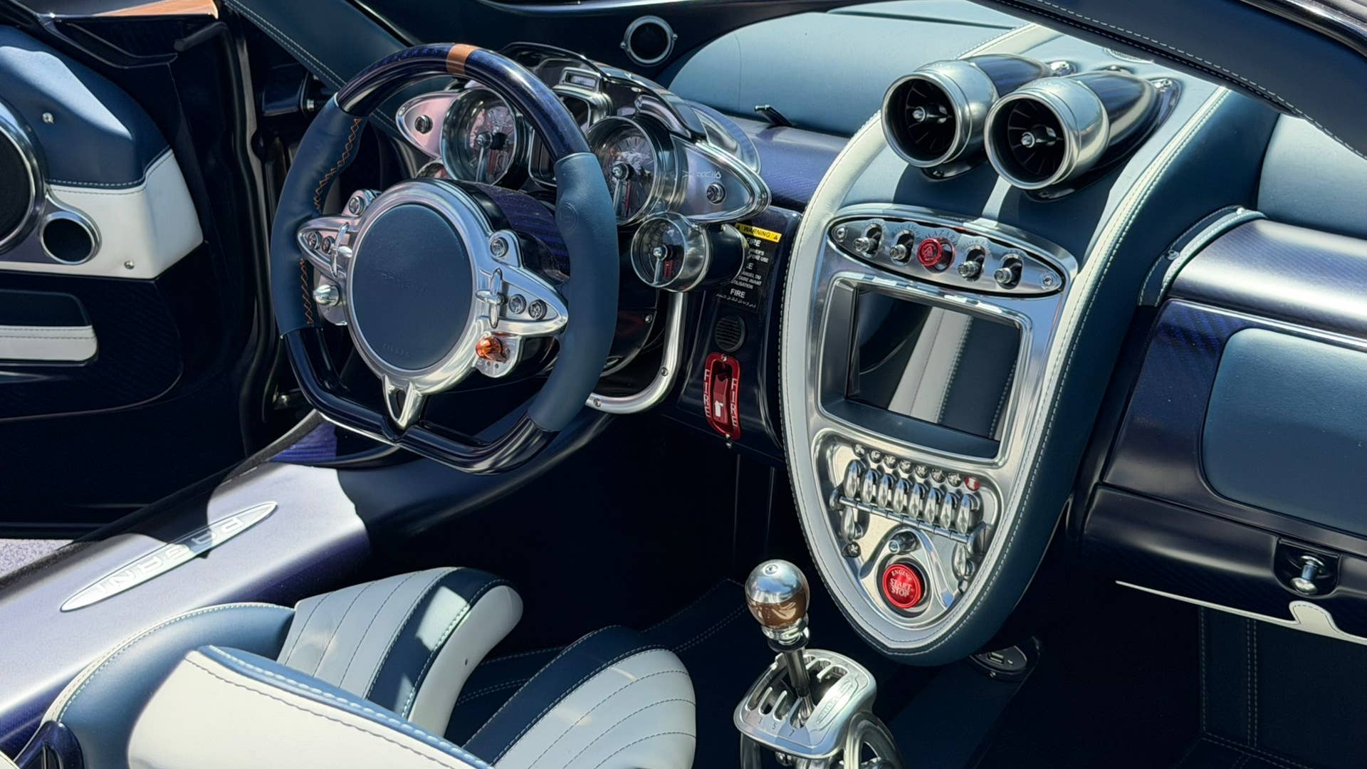 Pagani Huayra 70 Derecho