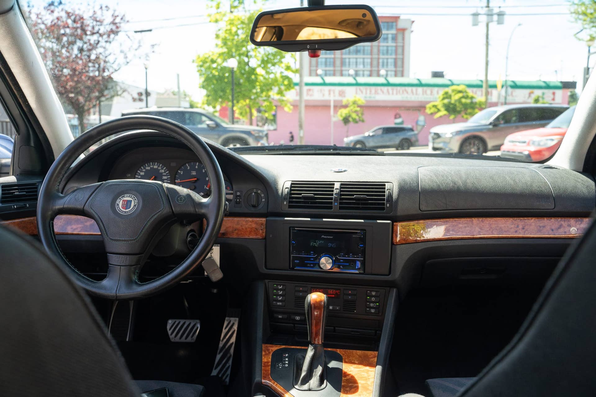 1998 Alpina B10