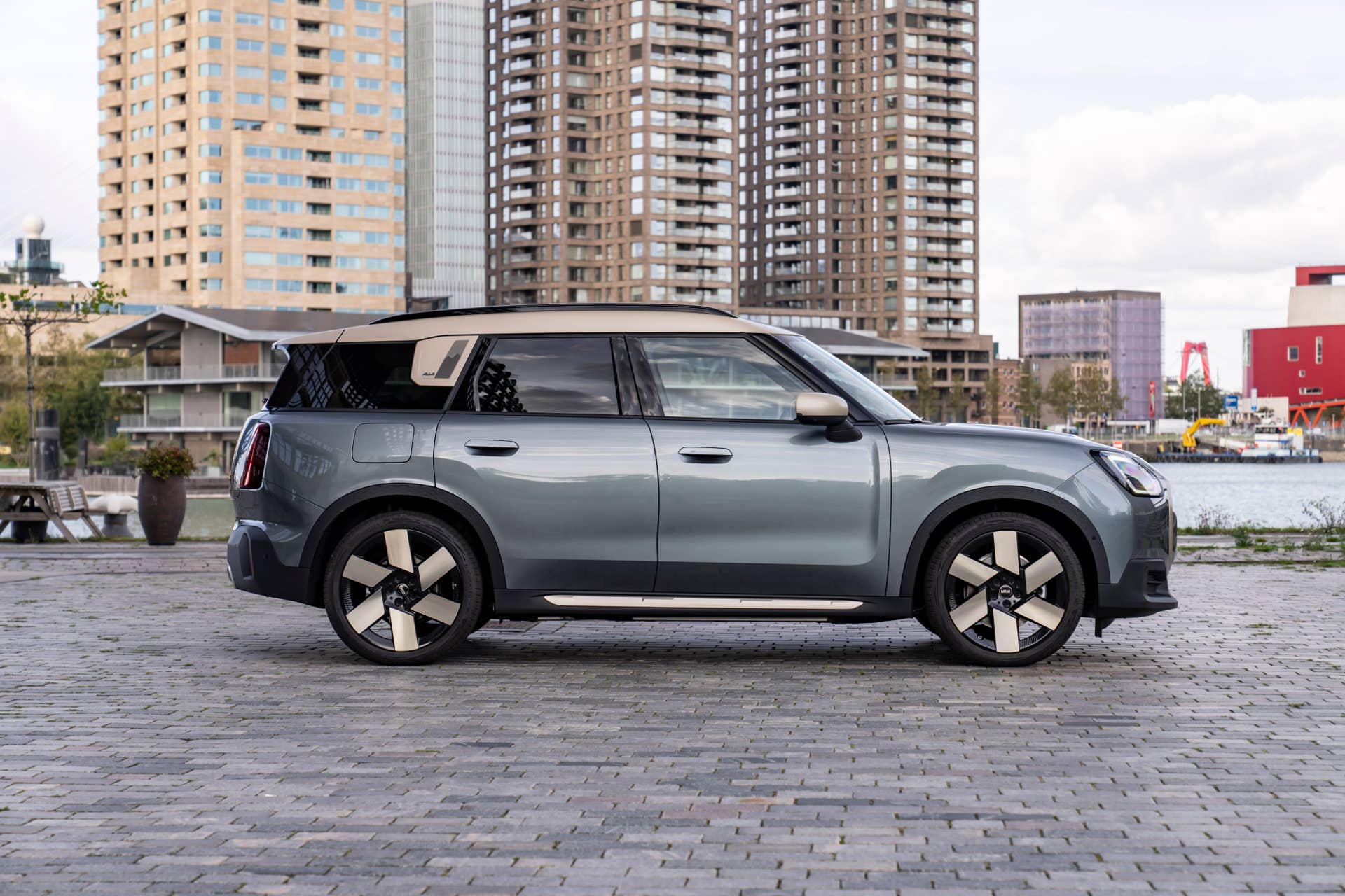 Mini Specifications 2026 Mini Countryman Review, Specs, Pricing and Warranty - Autoblog