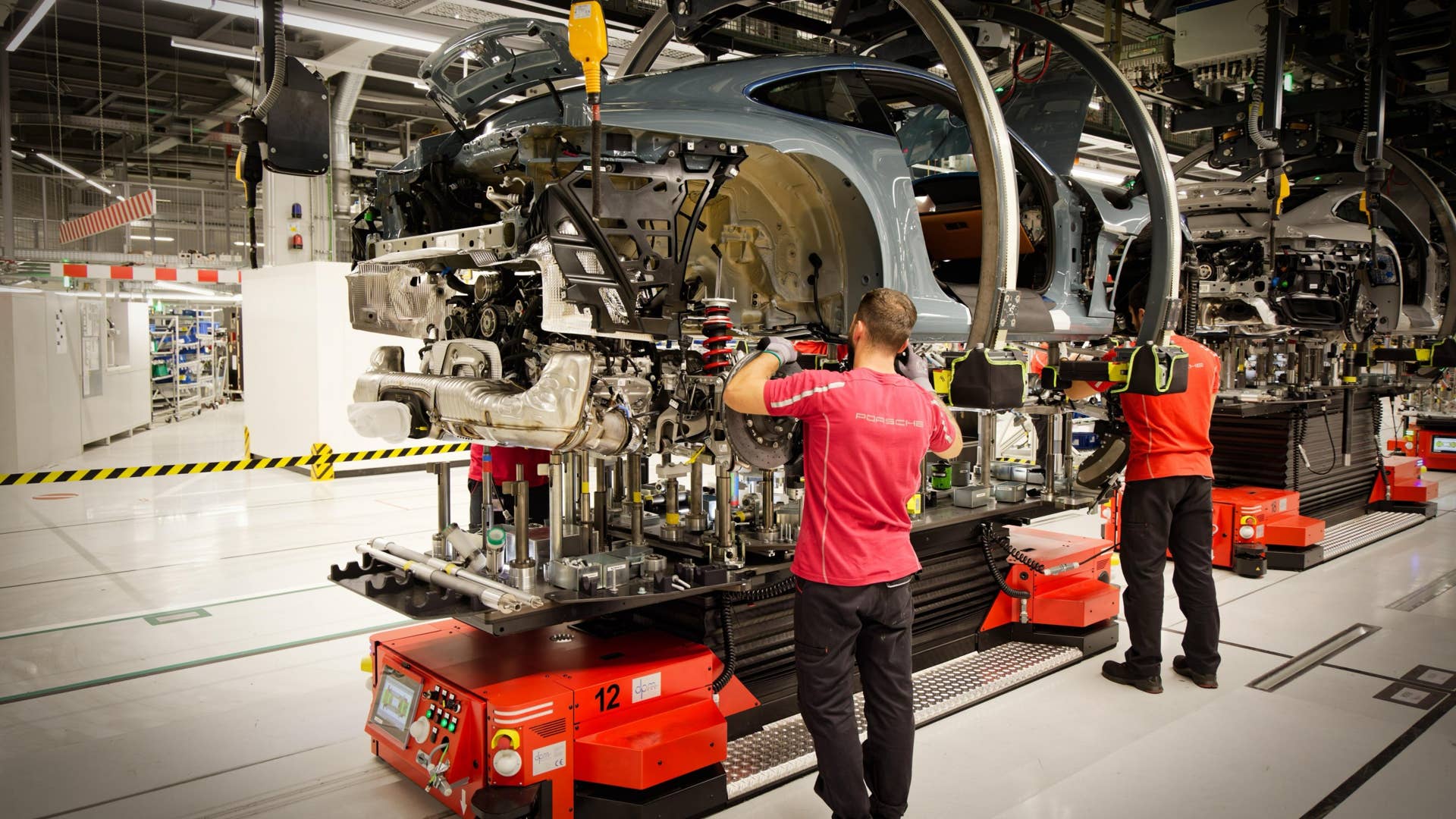 porsche-911-s-t-powertrain-assembly.jpg?profile=rss