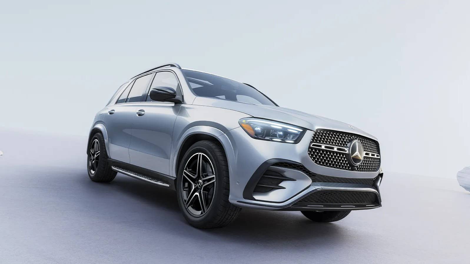 2026 Mercedes-Benz GLE 350 in Cirrus Silver front angled view