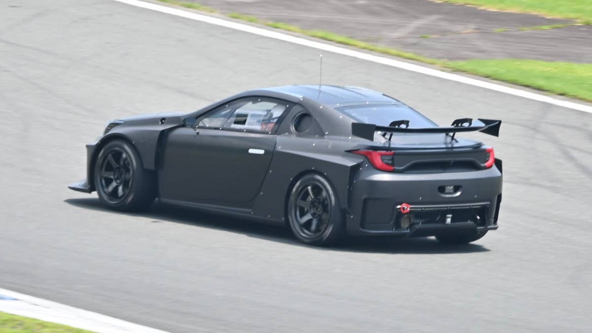 test-mule-of-the-possible-toyota-celica-or-mr2.jpg?profile=rss