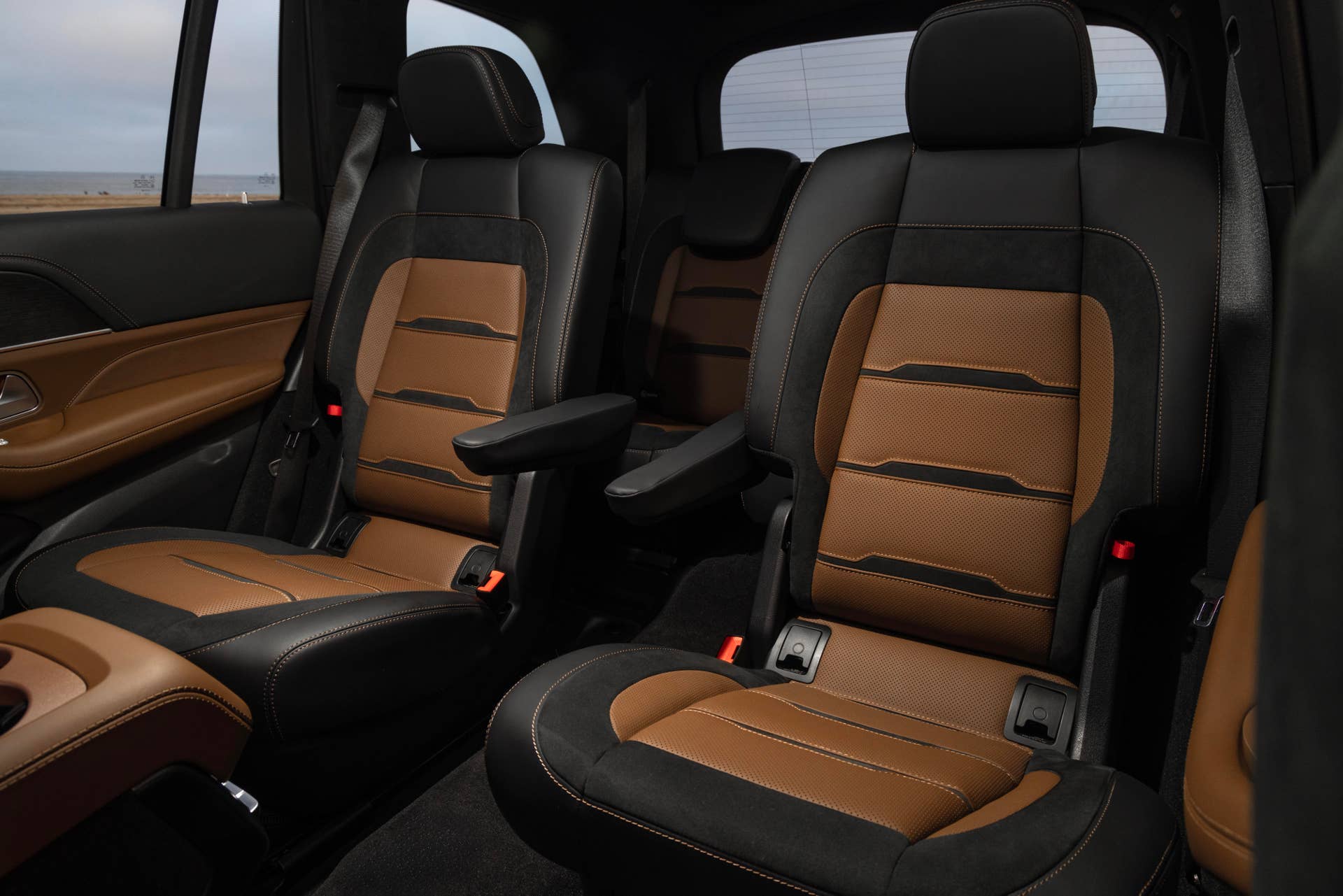 2025-2026 Mercedes-AMG GLS 63 tan interior 2nd row seats