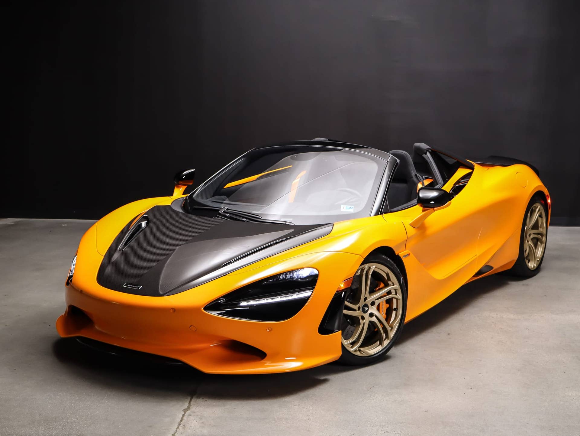 2025 McLaren 750S Spider
