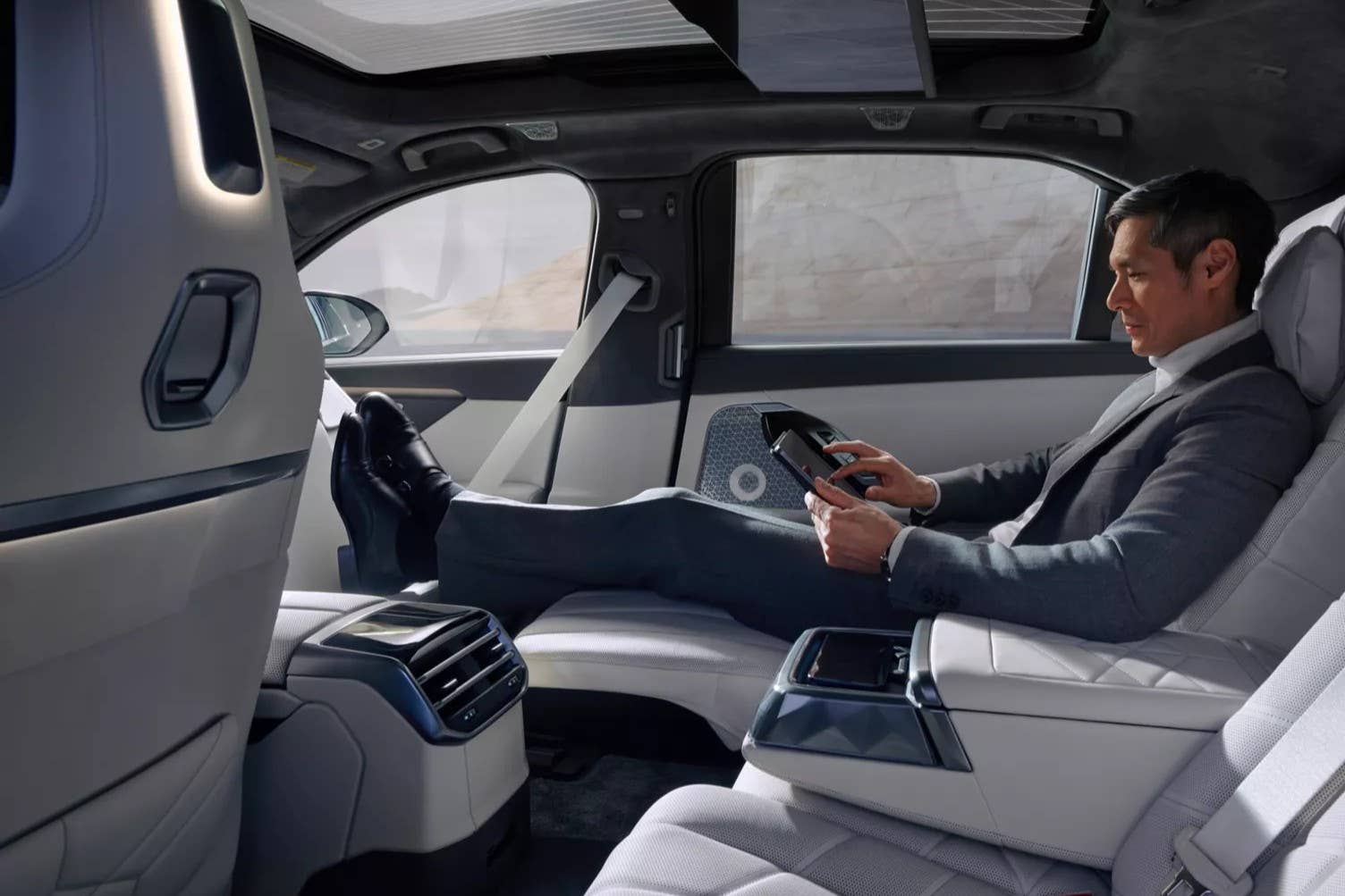 2027 BMW i7 Smoke White interior Executive Lounge Rear Seating package