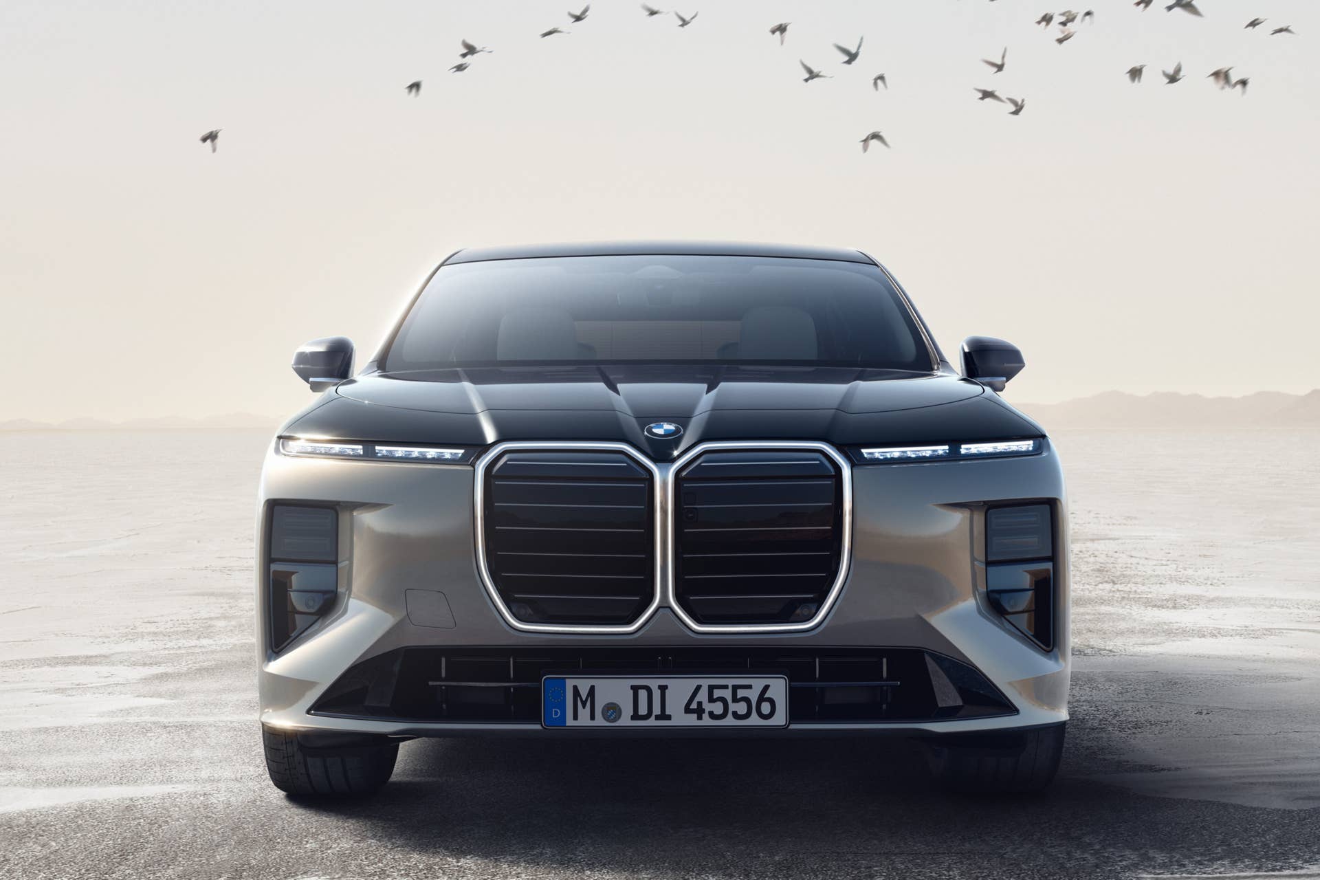2027 BMW i7 front view