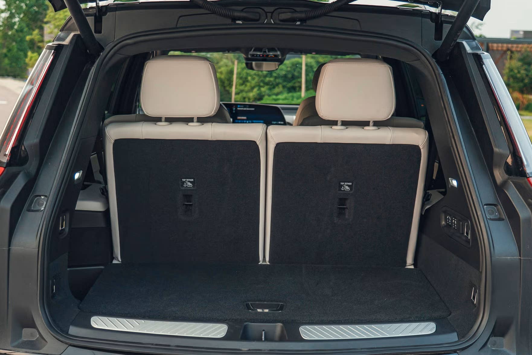 2026 Cadillac Vistiq trunk