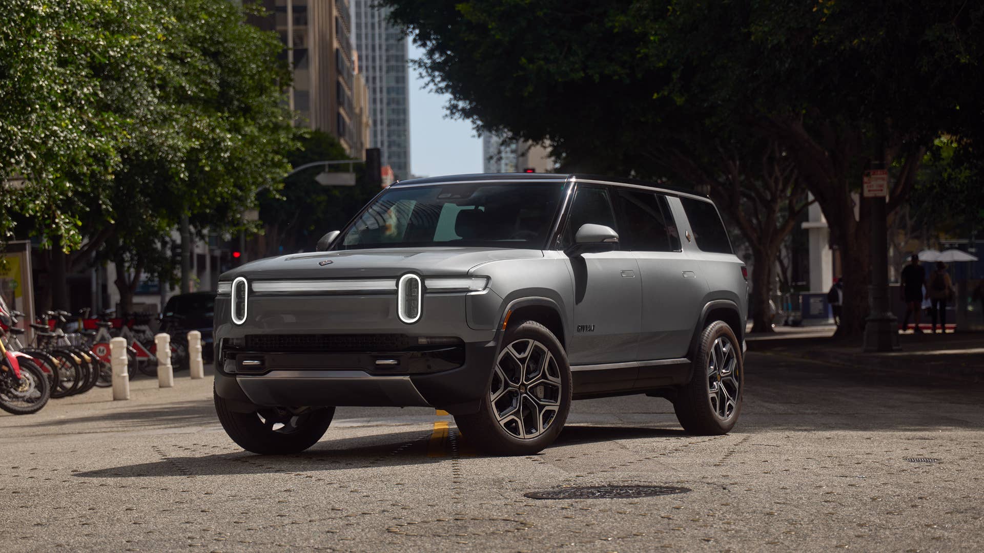 2027 Rivian R1S
