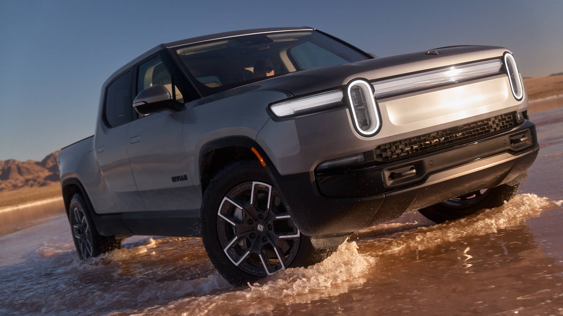 2027 Rivian R1T