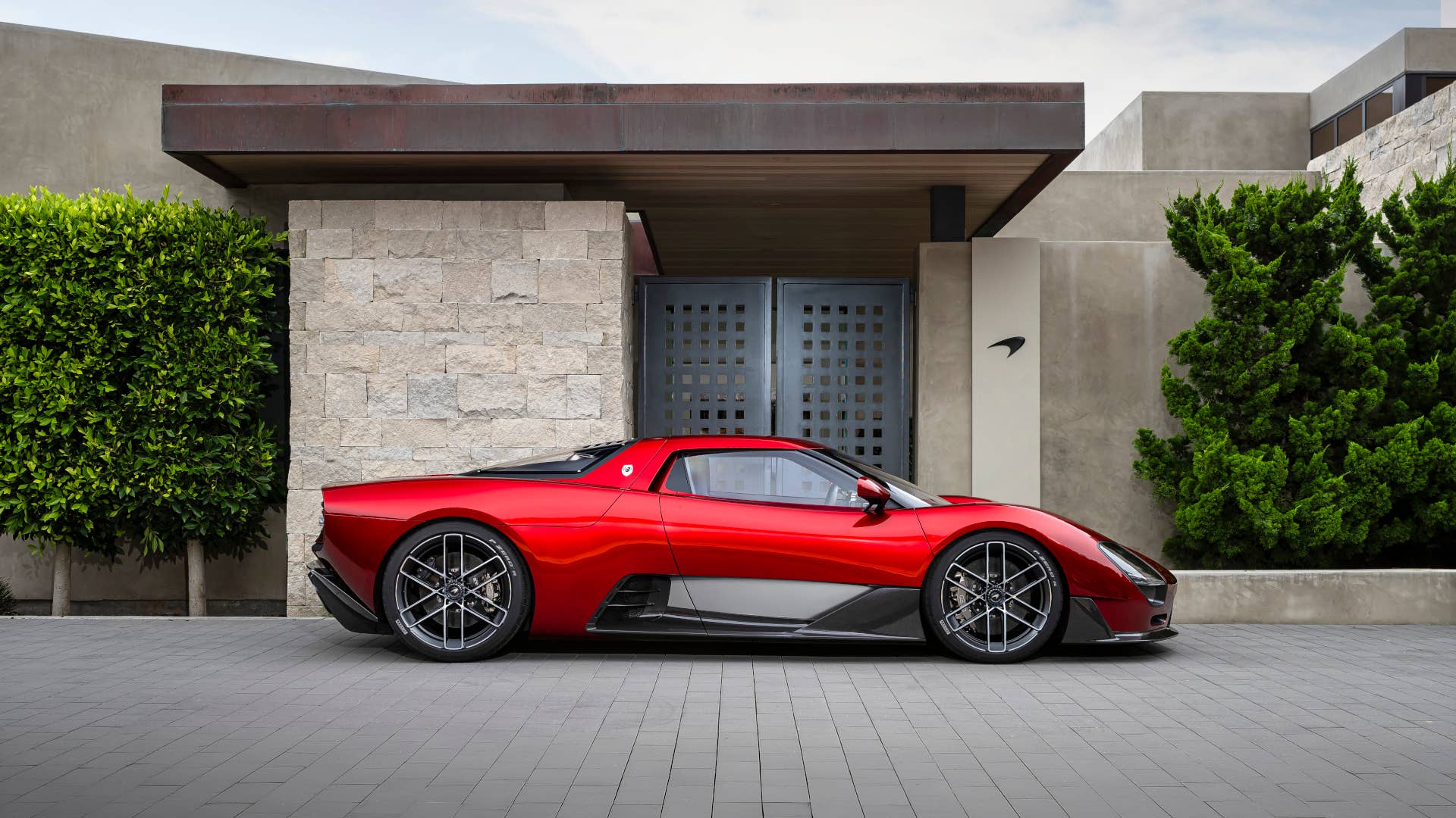 McLaren McL 6GT