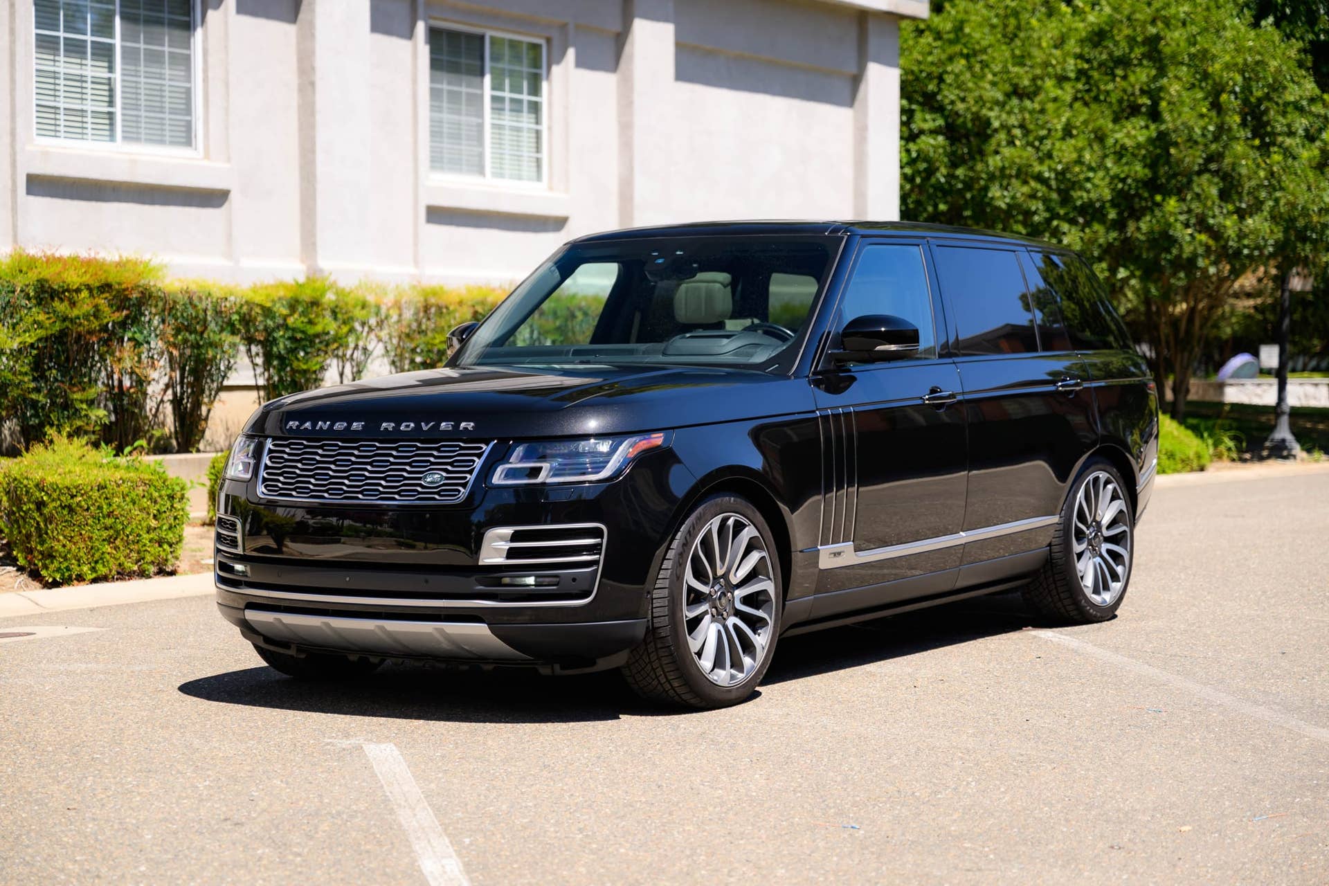 2020 Land Rover Range Rover SVAutobiography LWB
