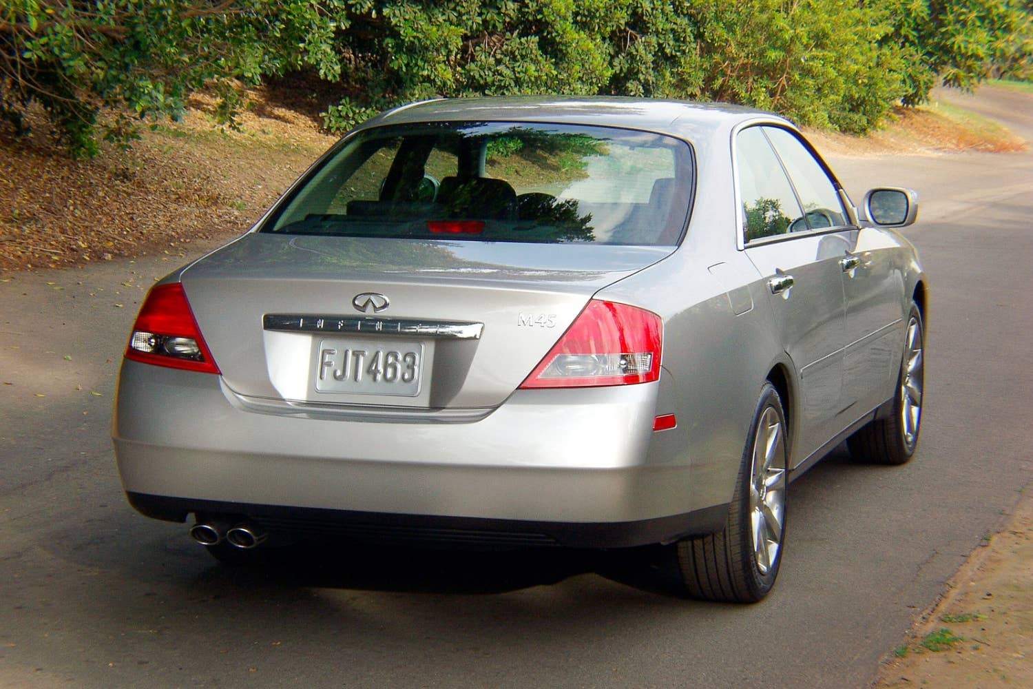 2003-2004 Infiniti M45