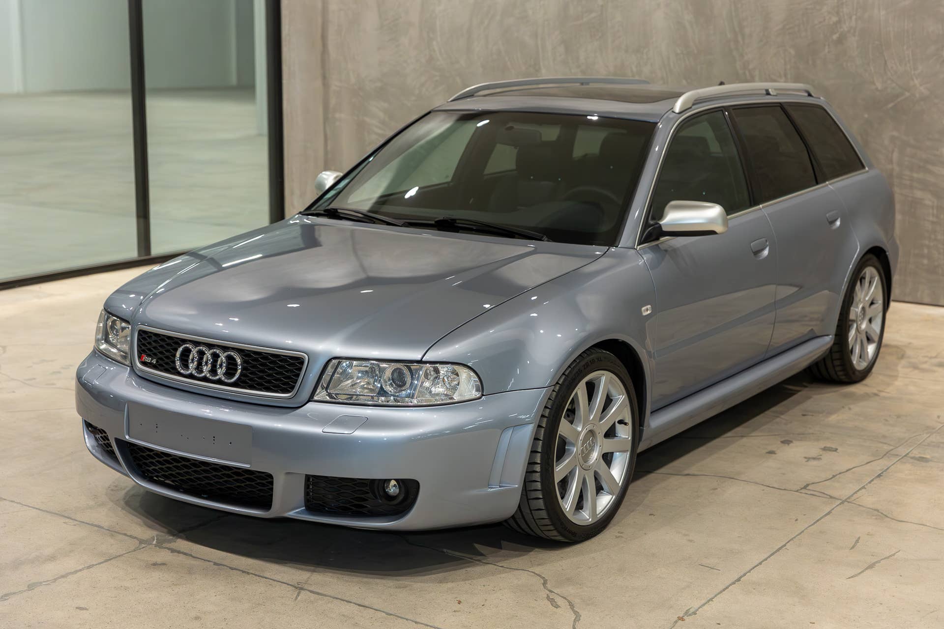 2000 Audi RS4 Avant B5