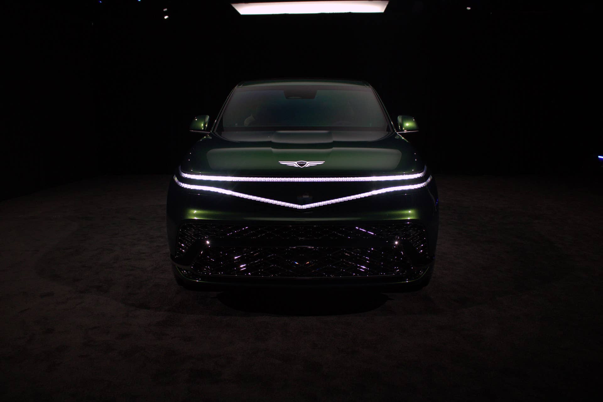2028 Genesis GV90