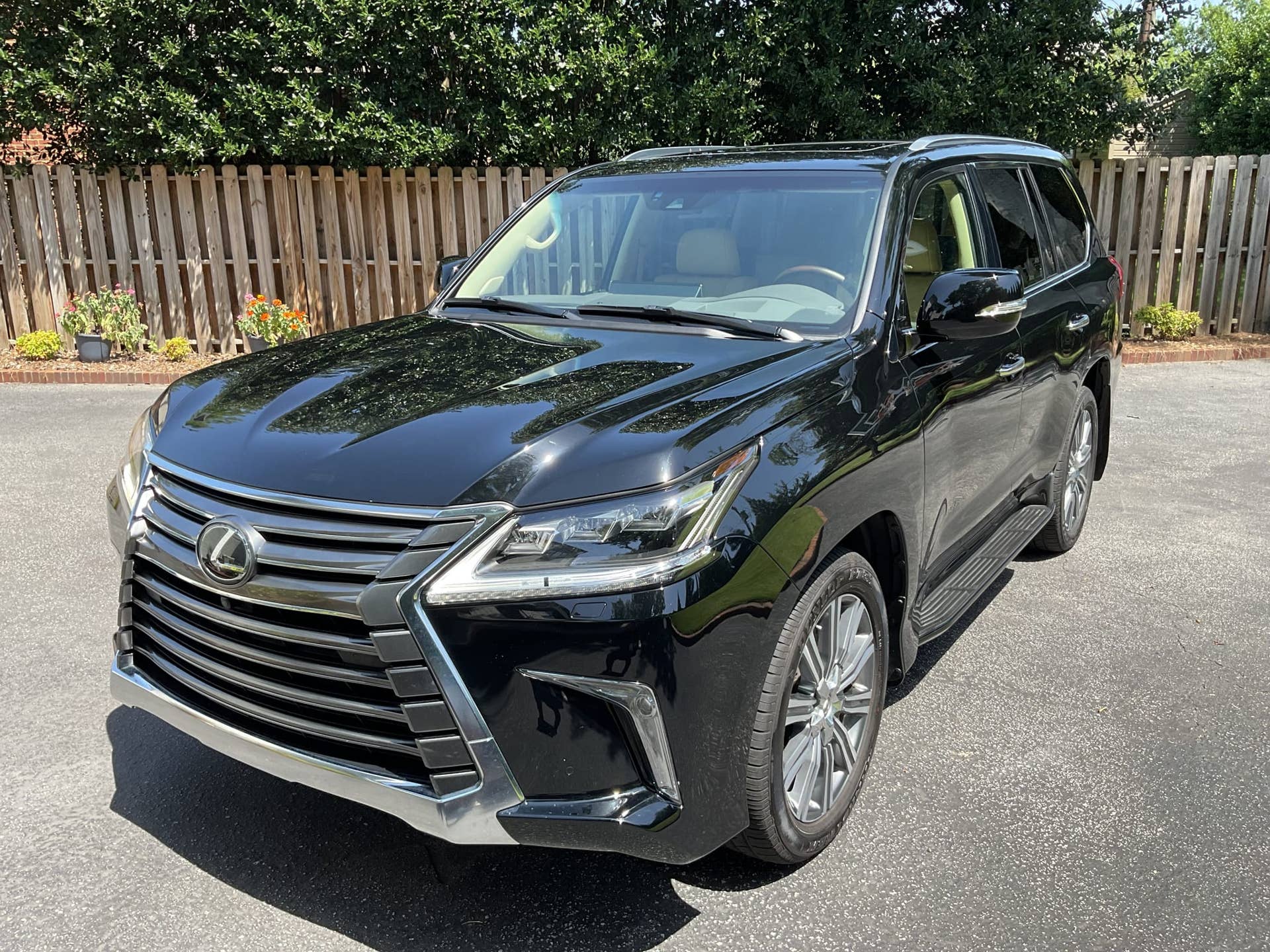 2017 Lexus LX570