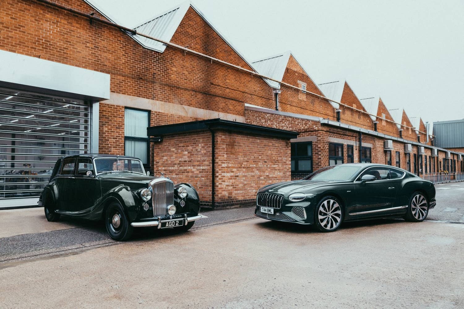 Bentley Continental GT Azure by Mulliner with the Bentley Mark VI by Mulliner