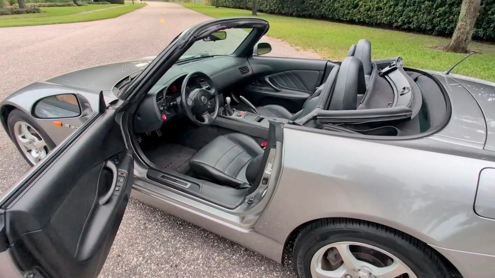 20k-Mile 2001 Honda S2000 Bring a Trailer