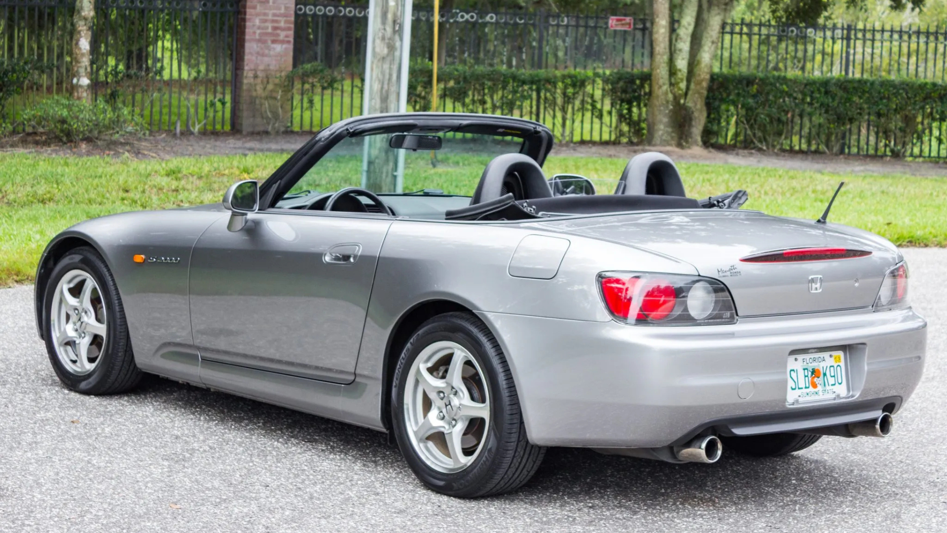 20k-Mile 2001 Honda S2000 Bring a Trailer