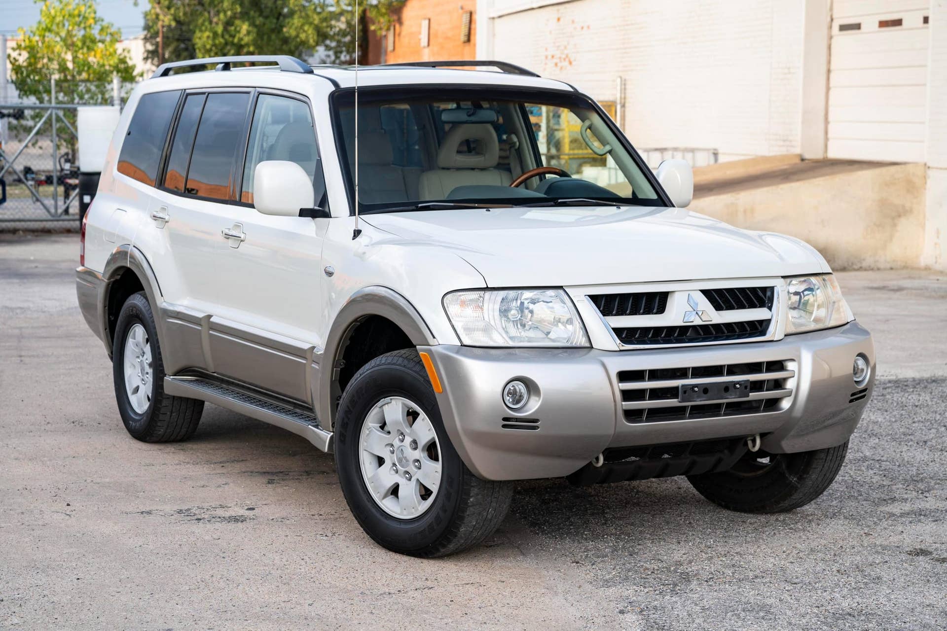 2004 Mitsubishi Montero Limited