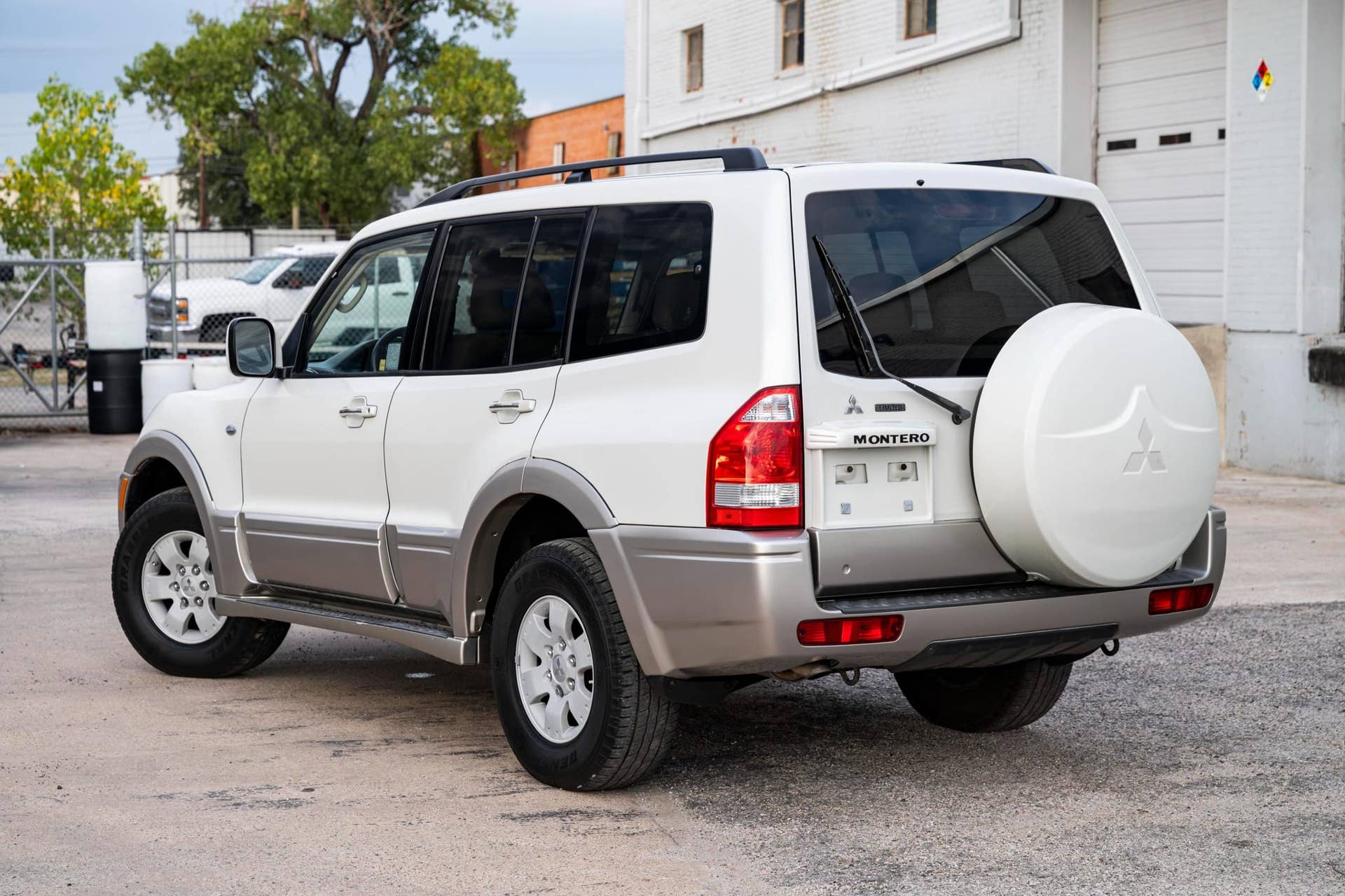 2004 Mitsubishi Montero Limited