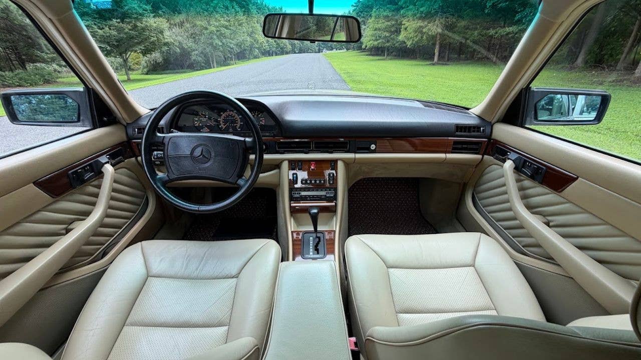 1991 Mercedes-Benz 300 SE W126