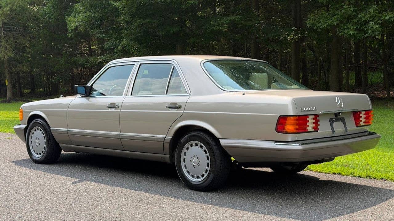 1991 Mercedes-Benz 300 SE W126