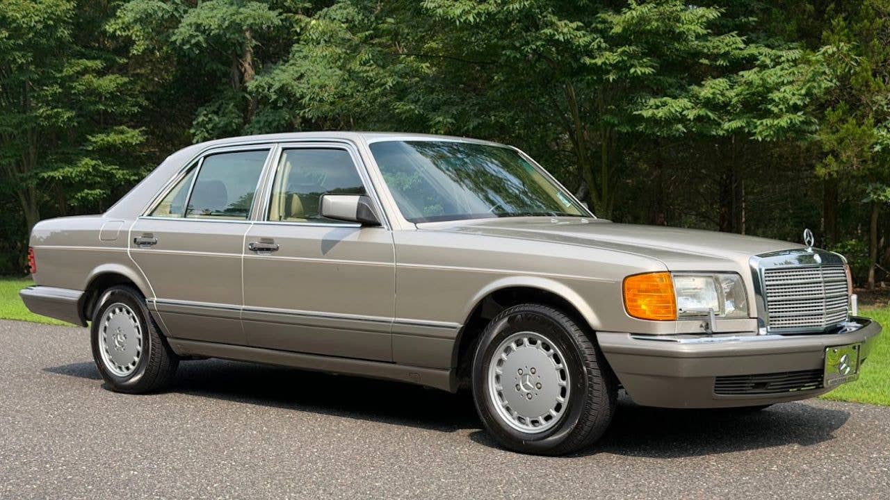 1991 Mercedes-Benz 300 SE W126