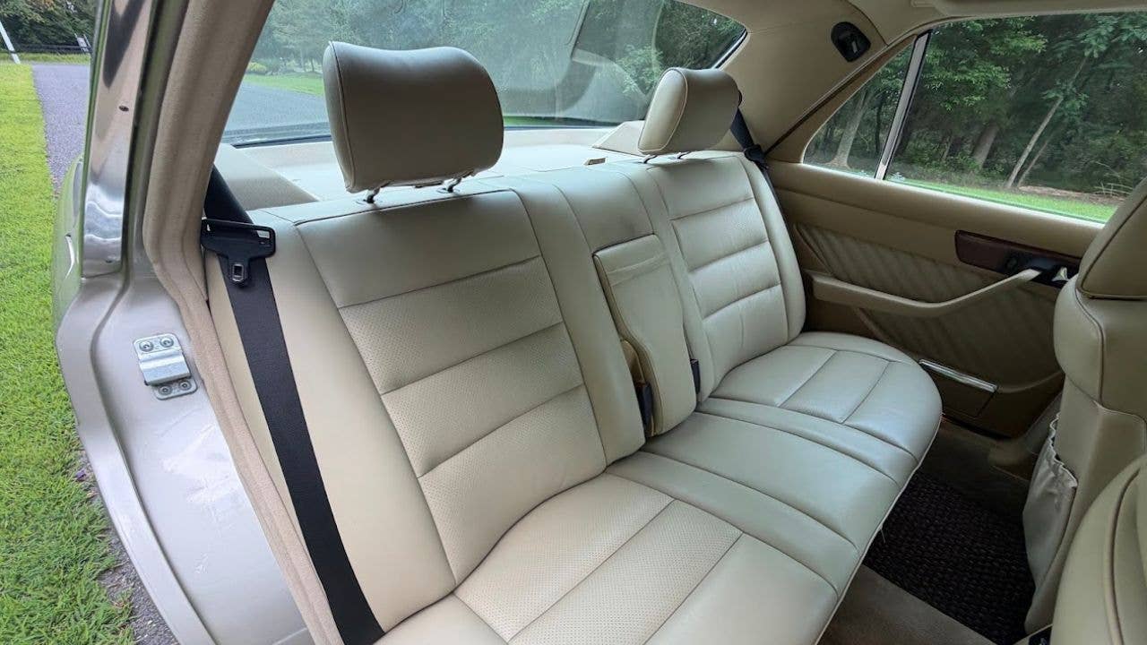 1991 Mercedes-Benz 300 SE W126
