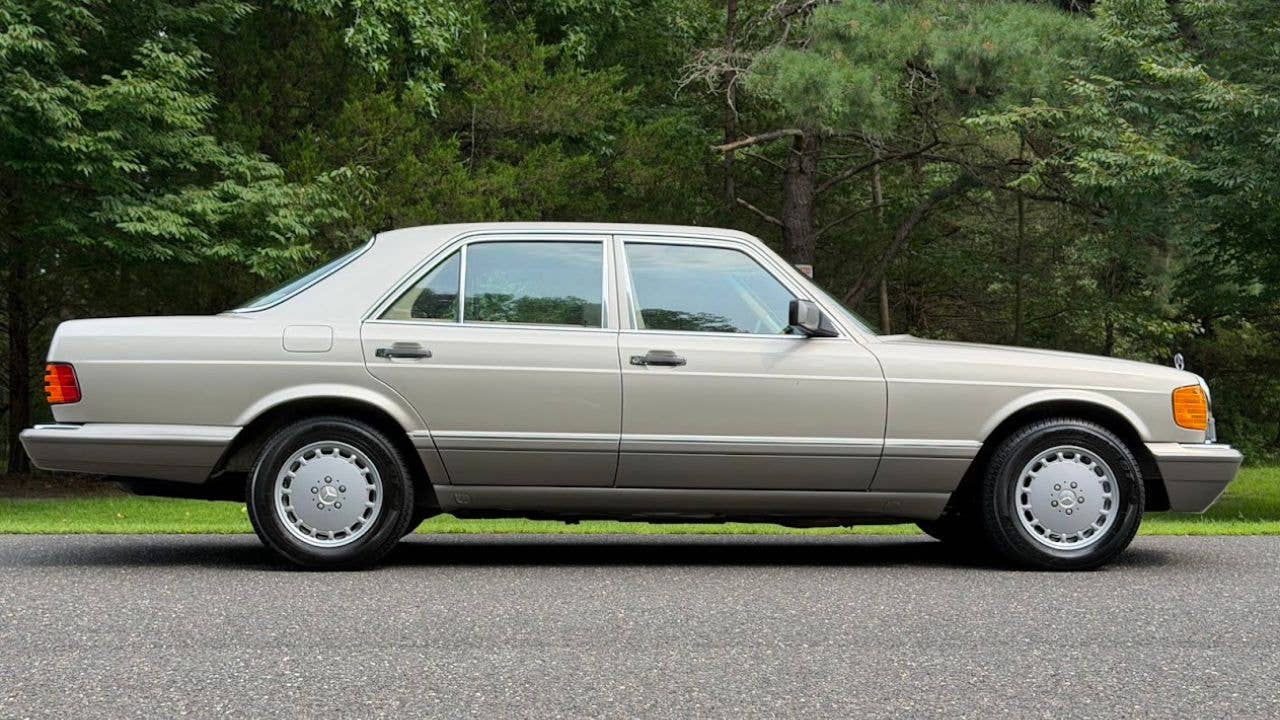 1991 Mercedes-Benz 300 SE W126