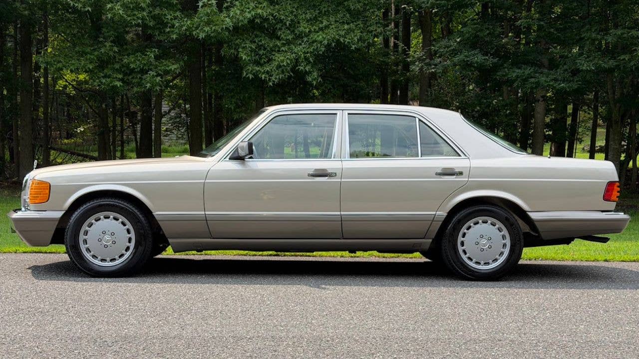 1991 Mercedes-Benz 300 SE W126