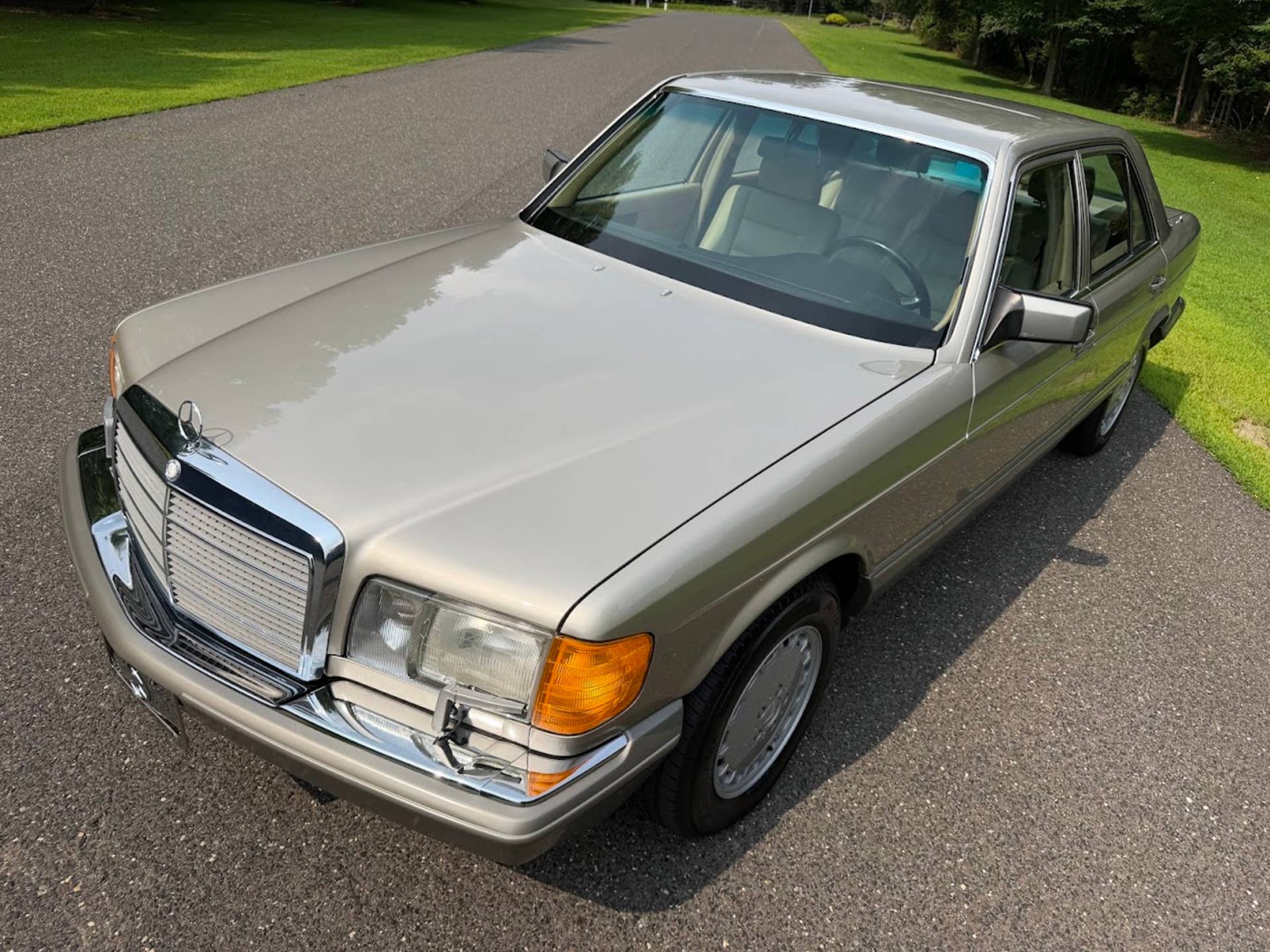 1991 Mercedes-Benz 300 SE W126